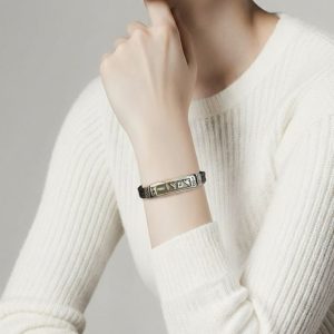 Pulsera de cuero con nombre en jeroglífico