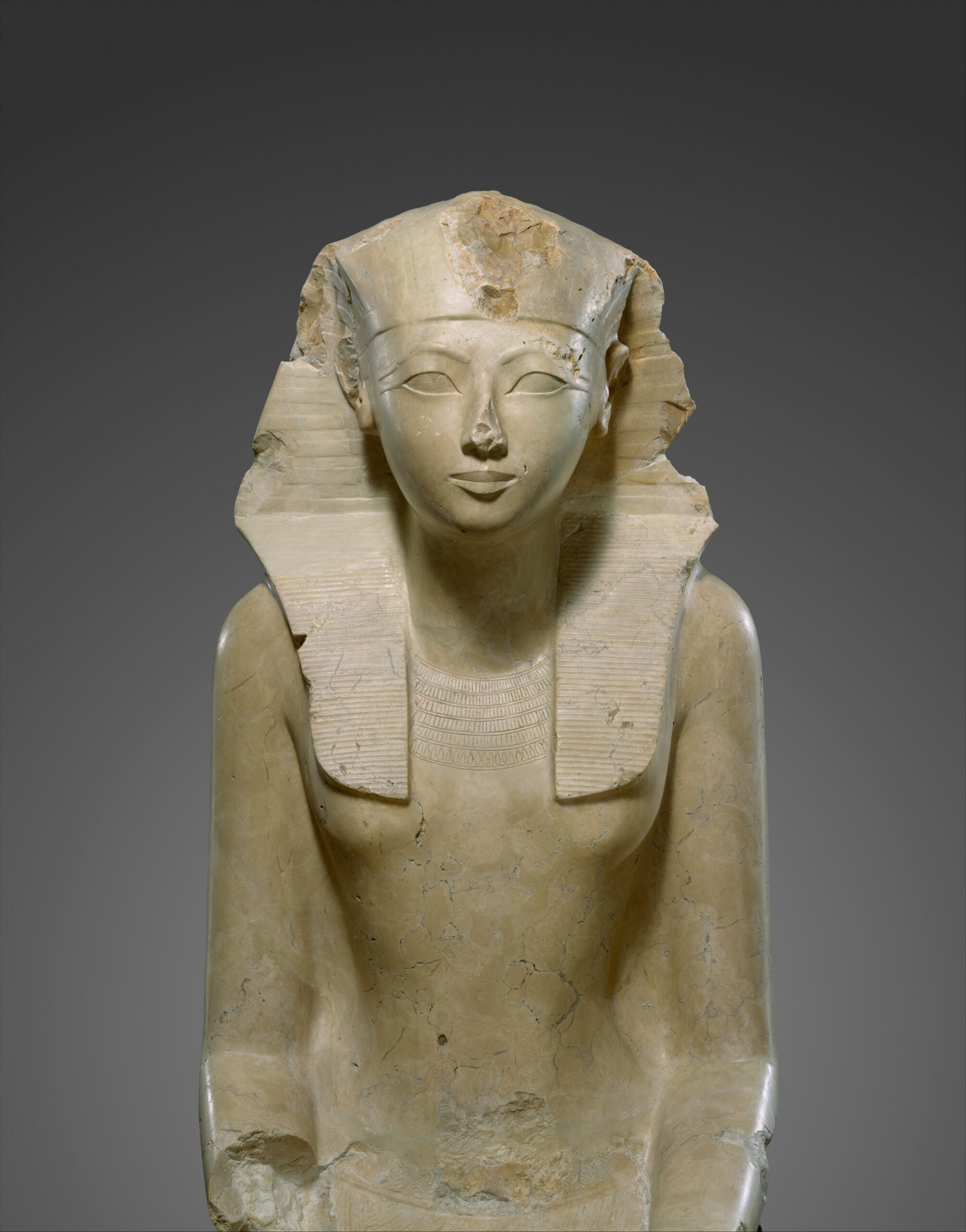 Estatua sedente de la faraona Hatshepsut